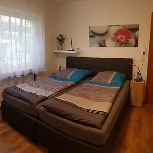 Sleepcentral Homestay Dusseldorf